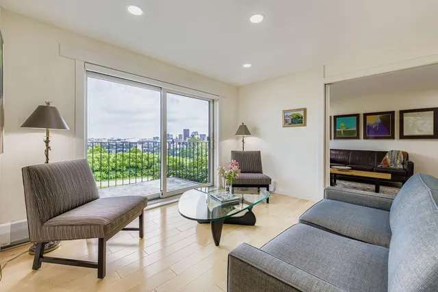 $699,000 | 334 Cherokee Avenue, Unit 108, St. Paul, MN 55107