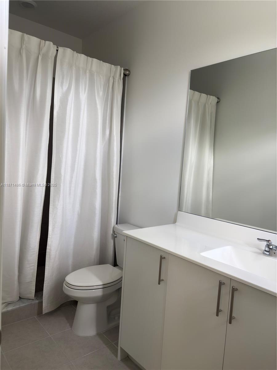 27700 Southwest 156th Court Homestead, FL 33031 - Photo 21 of 30 Master bathroom