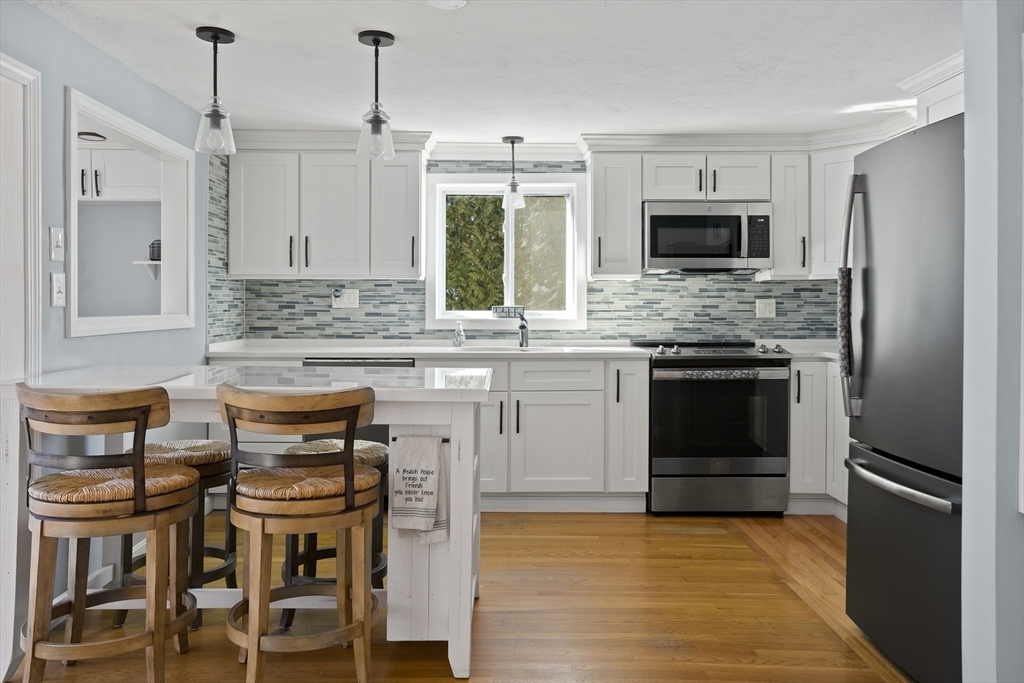 107 Glen Charlie Road Wareham, MA 02538 - Photo 5 of 17 Gallery Image 5