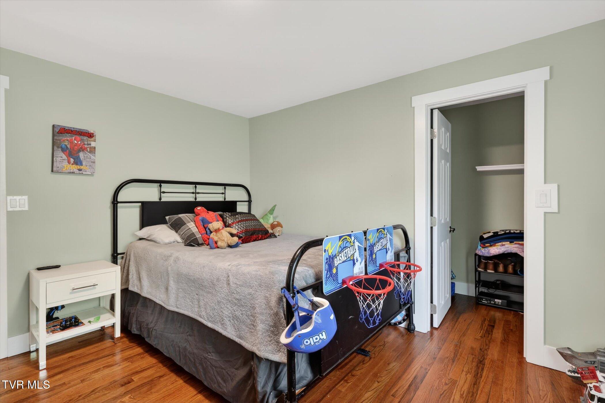 263 Big Springs Road Elizabethton, TN 37643 - Photo 18 of 38 18-263-Big-Springs-Rd-WindowStill-Photog