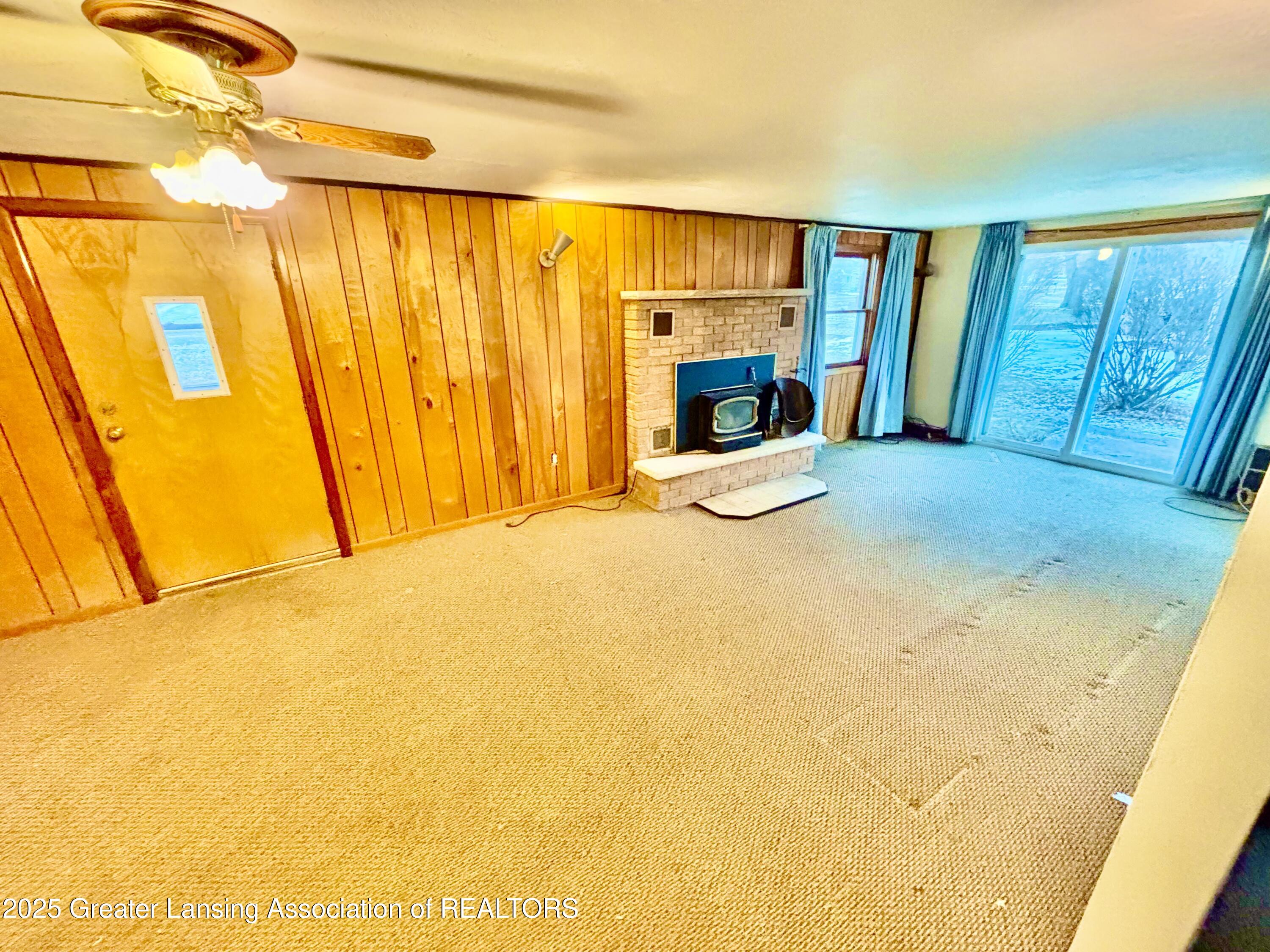 2174 South Cochran Road Charlotte, MI 48813 - Photo 22 of 38 IMG_1260