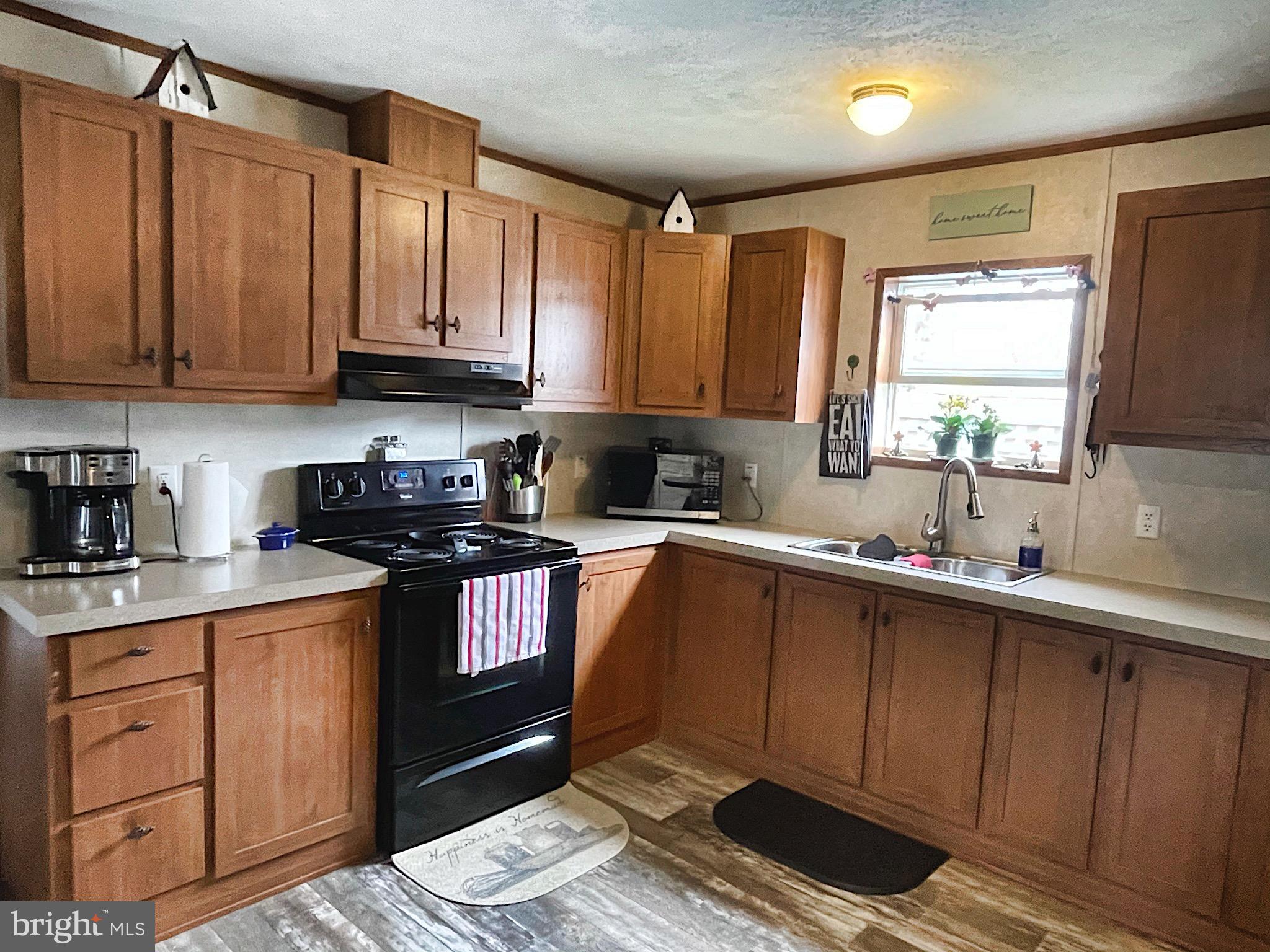 24 Ruth Drive Gordonville, PA 17529 - Photo 3 of 18 Gallery Image 3