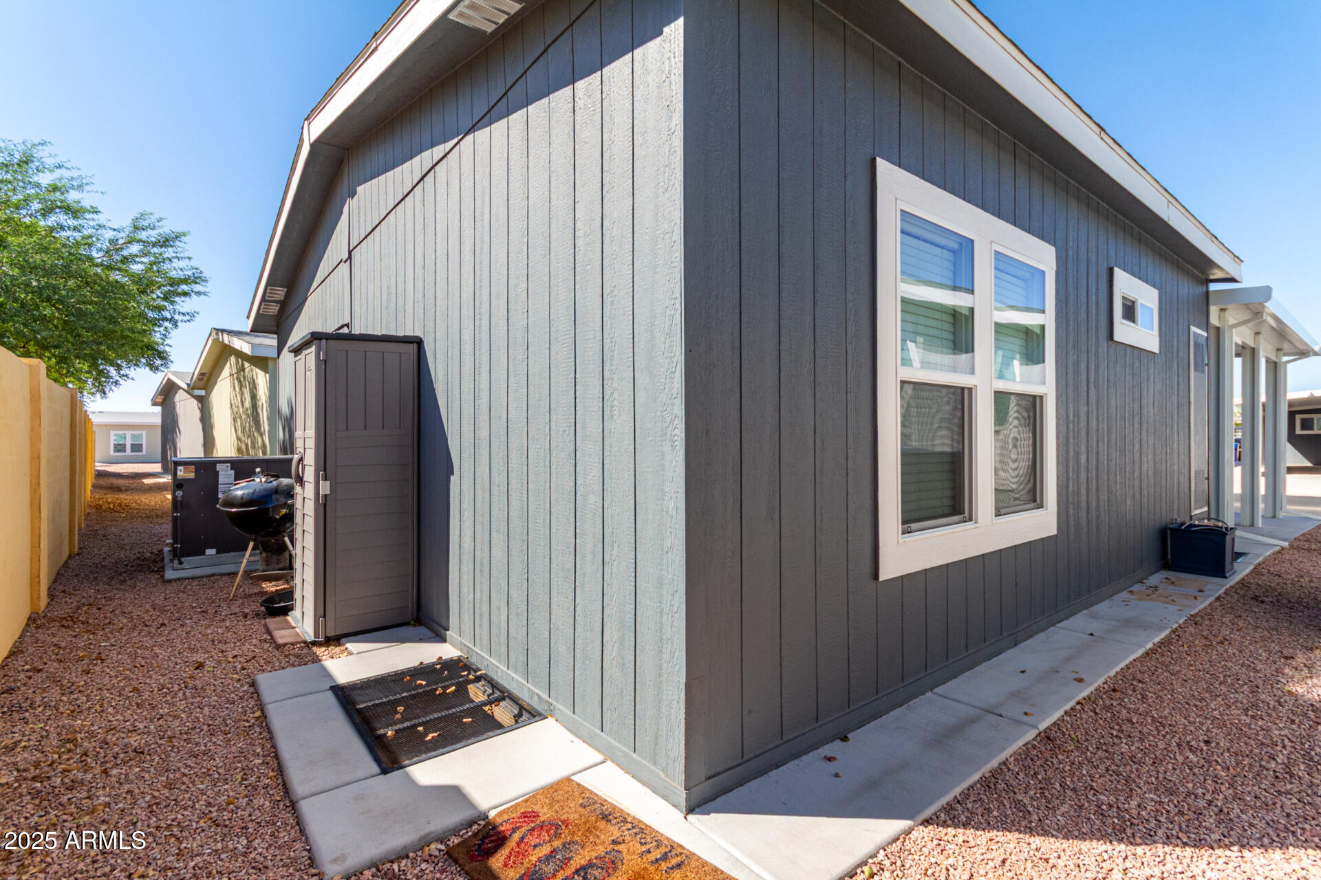 2206 South Ellsworth Road, Unit 103B Mesa, AZ 85209 - Photo 27 of 27 a view of backyard with cabin