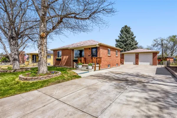$634,900 | 2568 South Zurich Court, Denver, CO 80219