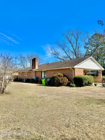 $195,000 | 201 Pecan Drive, Elizabethtown, NC 28337
