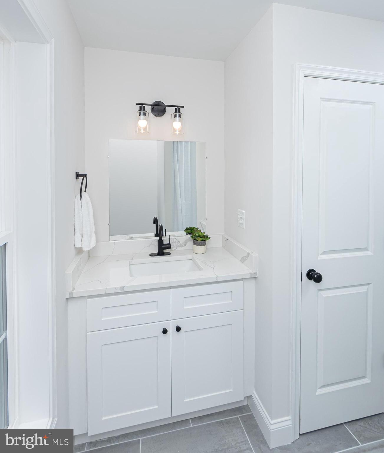 210 Riverside Drive Essex, MD 21221 - Photo 33 of 39 Gallery Image 33