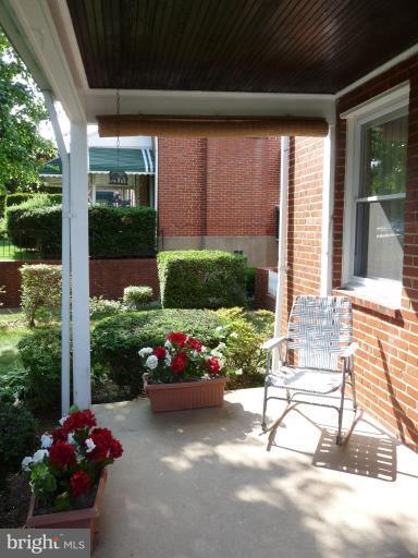 1800 Winford Road Baltimore, MD 21239 - Photo 22 of 27 Porch