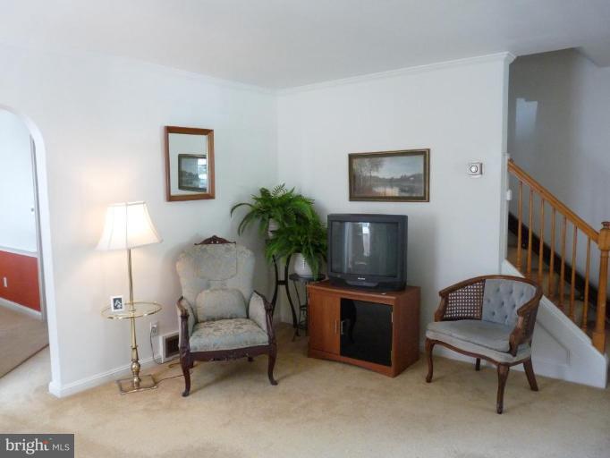 1800 Winford Road Baltimore, MD 21239 - Photo 5 of 27 Living Room #3