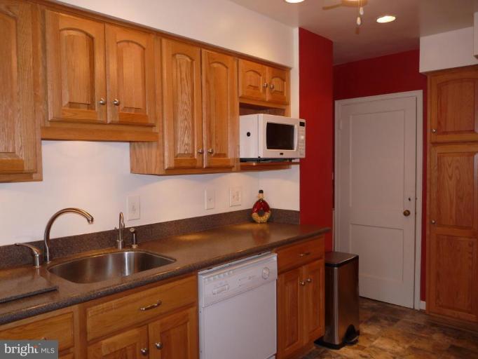 1800 Winford Road Baltimore, MD 21239 - Photo 9 of 27 Kitchen #2