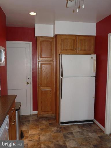 1800 Winford Road Baltimore, MD 21239 - Photo 10 of 27 Kitchen #3