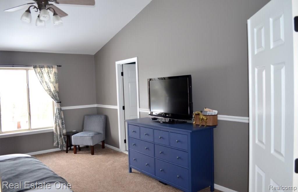 9975 Viewcrest Court Howell, MI 48843 - Photo 30 of 34 Viewcrest 035.jpg