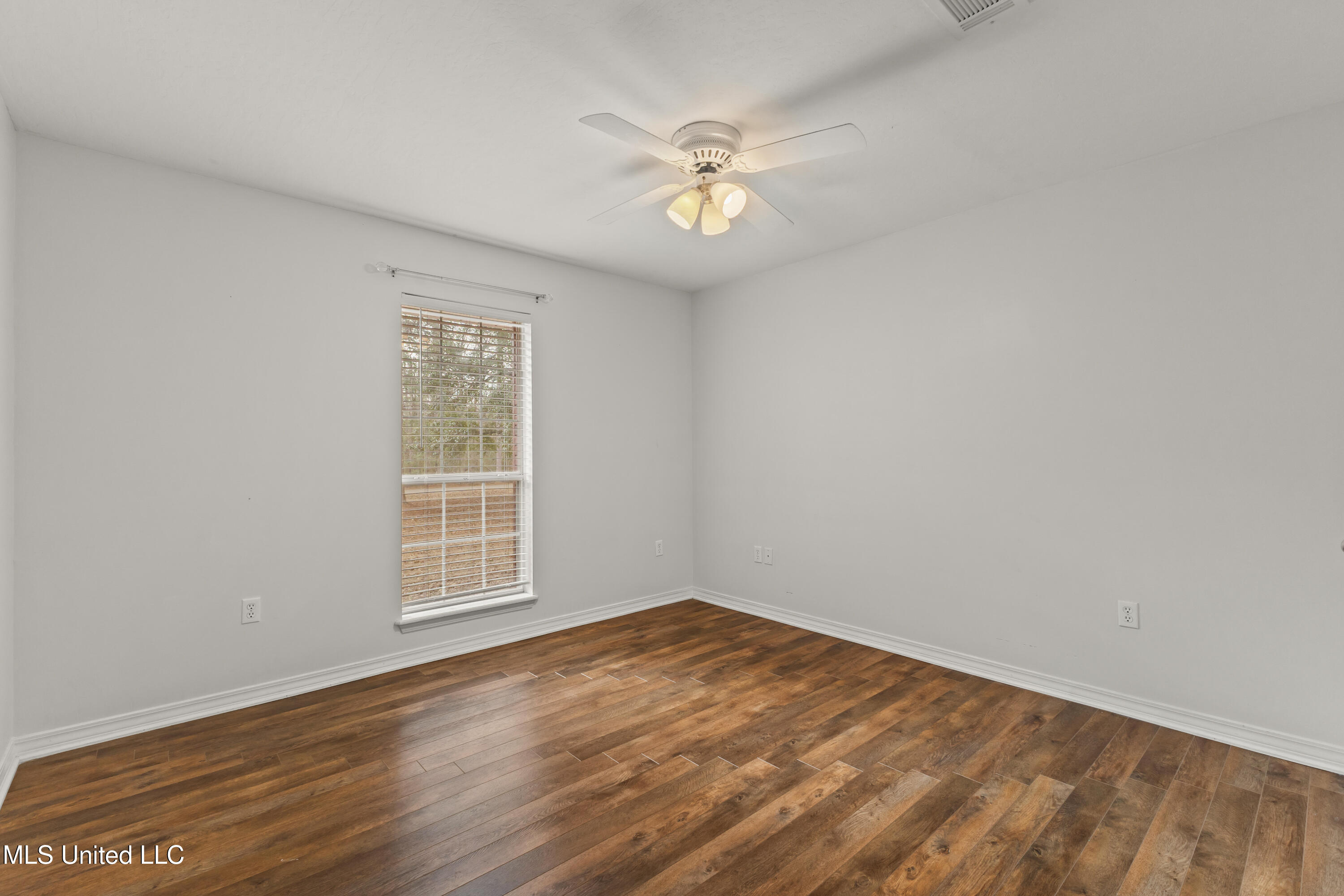 42 Asa Miley Road Hattiesburg, MS 39401 - Photo 28 of 43 42_Asa_Miley_Rd-28