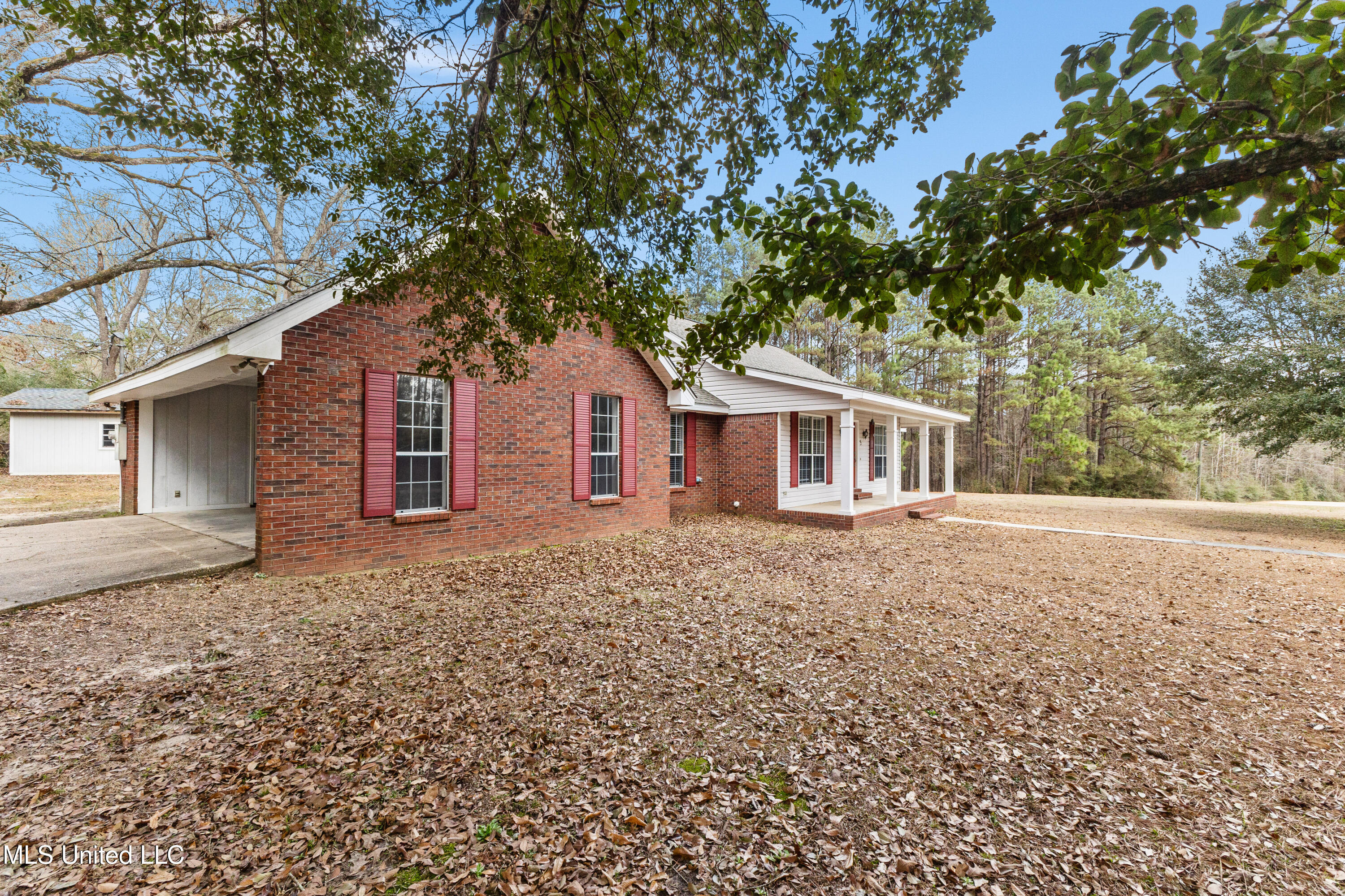 42 Asa Miley Road Hattiesburg, MS 39401 - Photo 5 of 43 42_Asa_Miley_Rd-5
