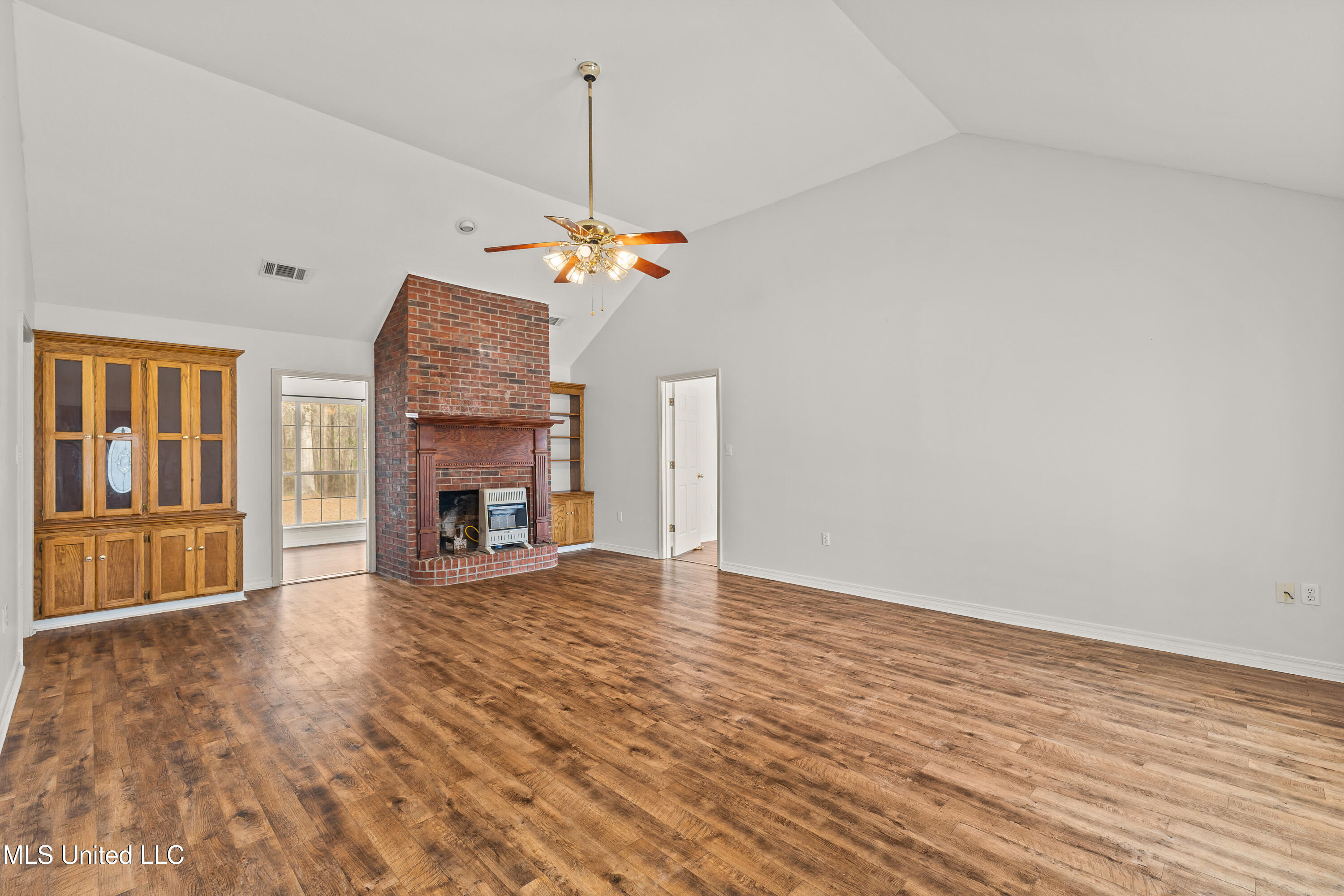 42 Asa Miley Road Hattiesburg, MS 39401 - Photo 10 of 43 42_Asa_Miley_Rd-10