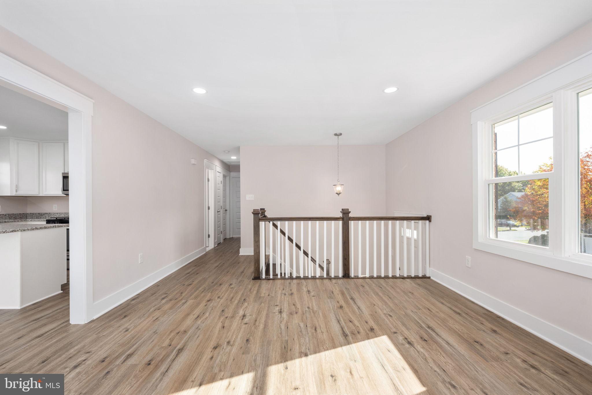 13349 Kingsman Road Woodbridge, VA 22193 - Photo 12 of 45 Gallery Image 12