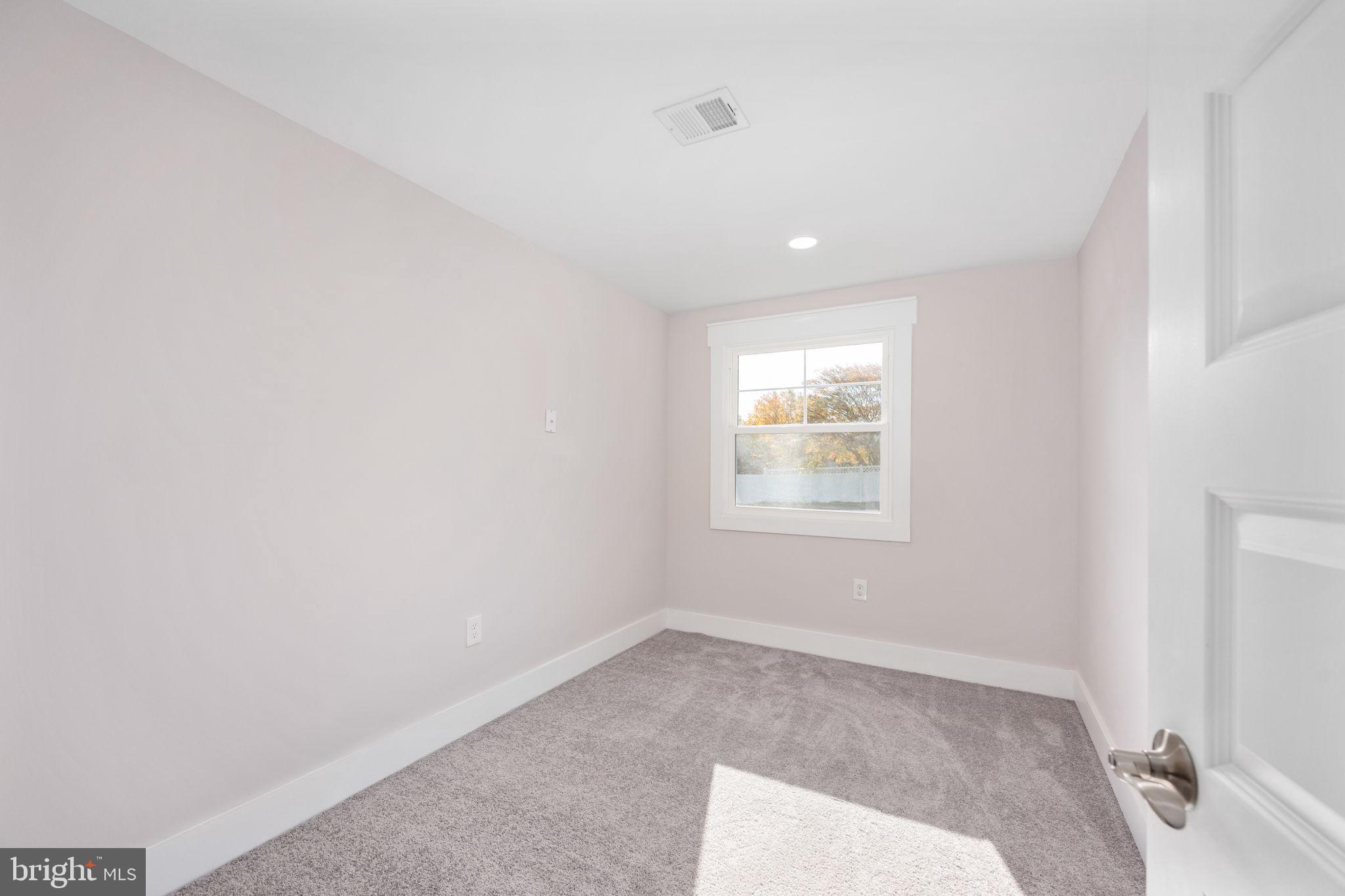 13349 Kingsman Road Woodbridge, VA 22193 - Photo 31 of 45 Gallery Image 31