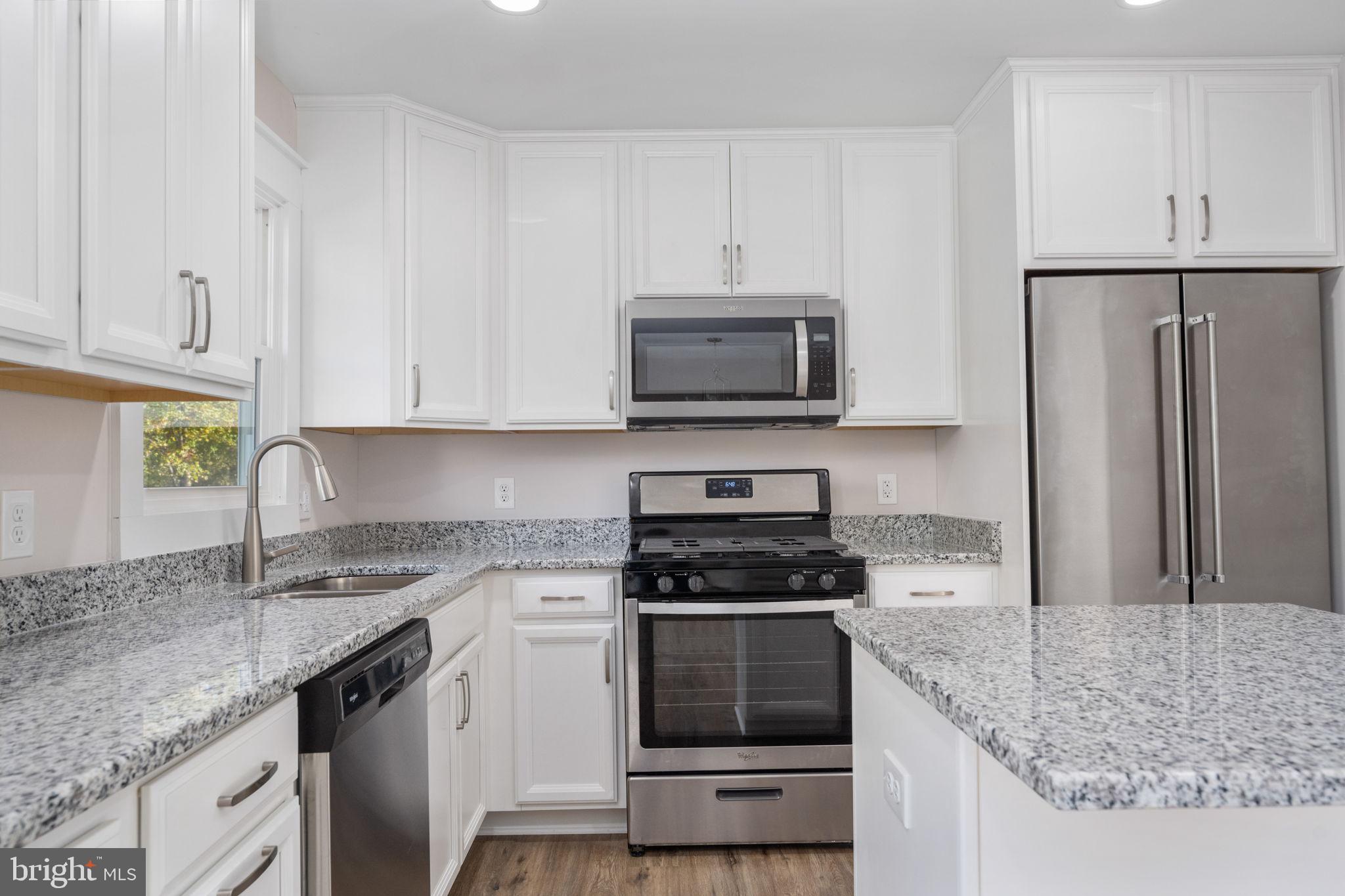 13349 Kingsman Road Woodbridge, VA 22193 - Photo 5 of 45 Gallery Image 5