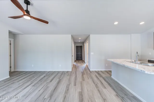 $345,000 | 609 Oak Street North, Unit LOT 21, Tieton, WA 98947