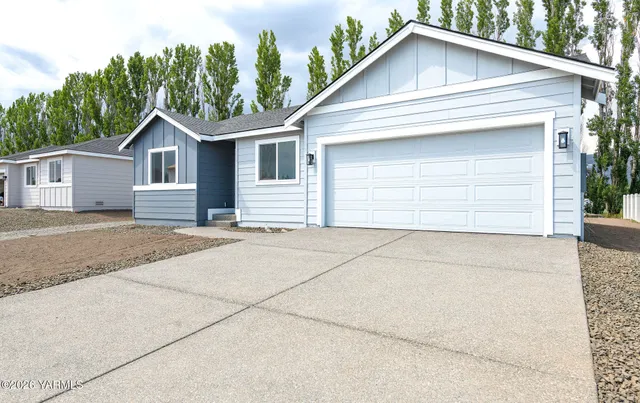 $345,000 | 609 Oak Street North, Unit LOT 21, Tieton, WA 98947