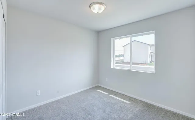 $345,000 | 609 Oak Street North, Unit LOT 21, Tieton, WA 98947