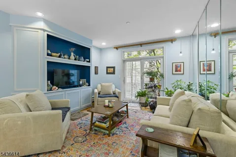 $365,000 | 208 Shearwater Court West, Unit 32, Jersey City, NJ 07305