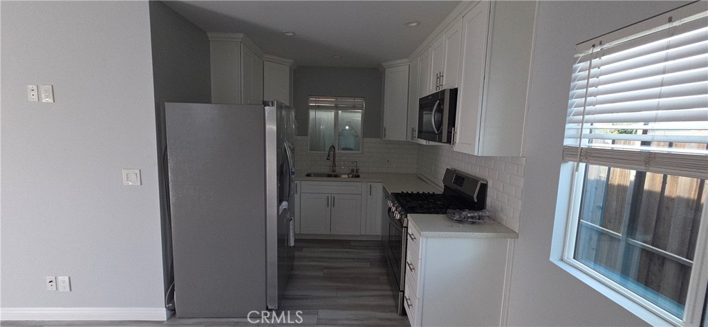 20237 Vanowen Street Winnetka, CA 91306 - Photo 17 of 56