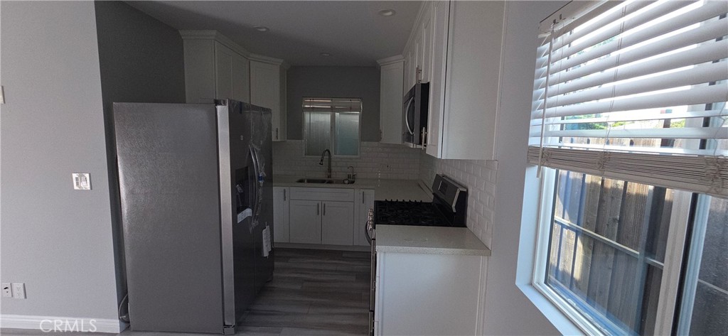 20237 Vanowen Street Winnetka, CA 91306 - Photo 21 of 56