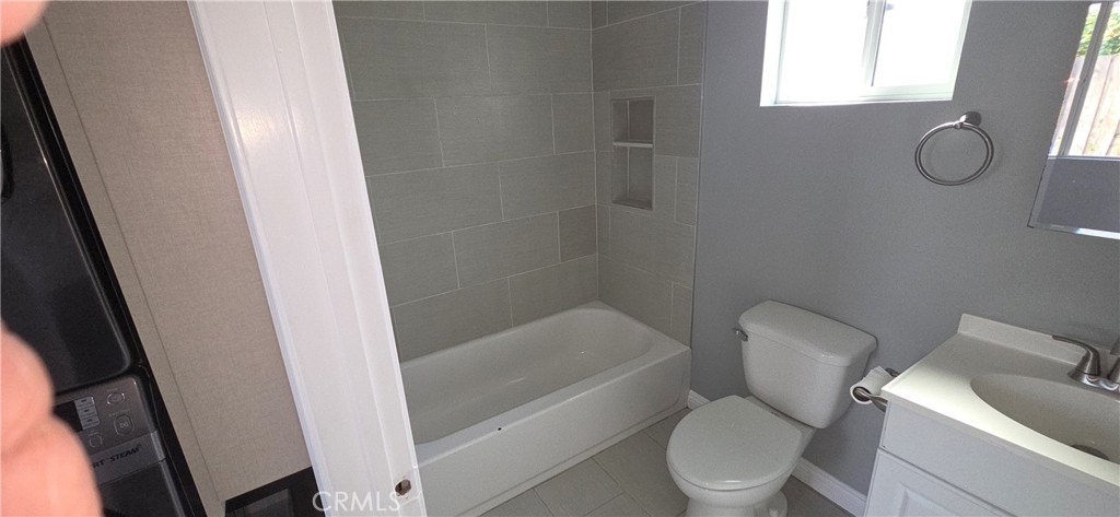 20237 Vanowen Street Winnetka, CA 91306 - Photo 31 of 56