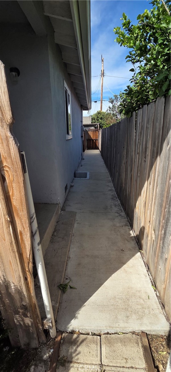 20237 Vanowen Street Winnetka, CA 91306 - Photo 8 of 56