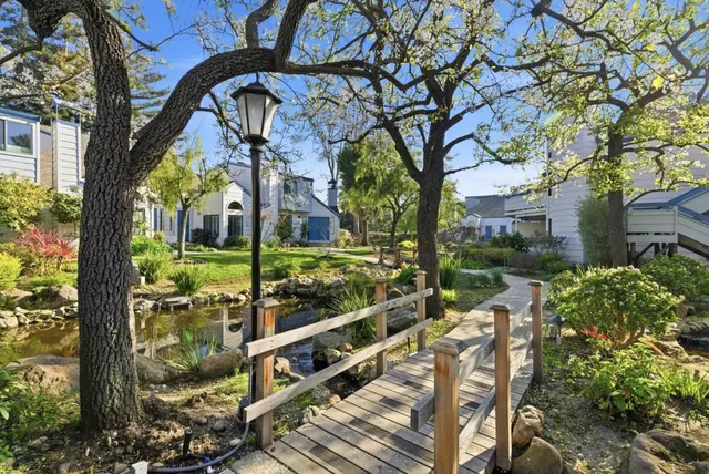 $1,698,000 | 248 Walker Drive, Unit 17, Mountain View, CA 94043