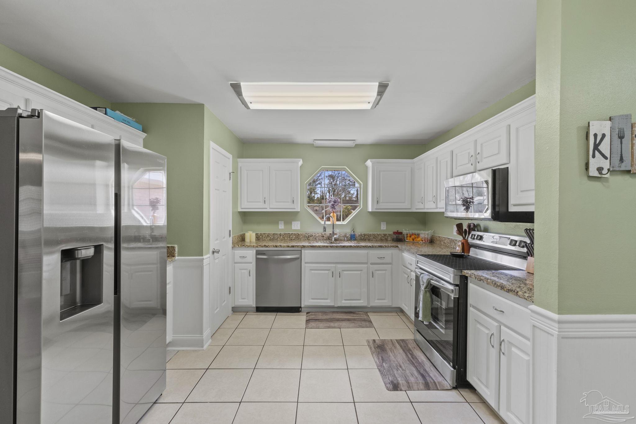1504 Silver Ridge Drive Cantonment, FL 32533 - Photo 13 of 33 Gallery Image 13