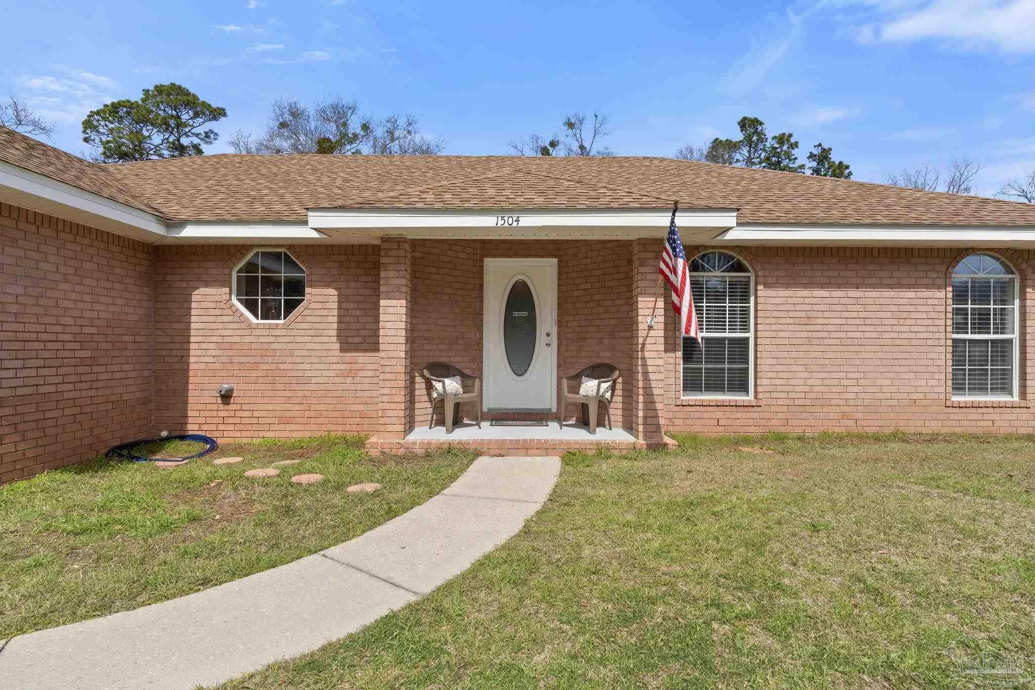 1504 Silver Ridge Drive Cantonment, FL 32533 - Photo 4 of 33 Gallery Image 4