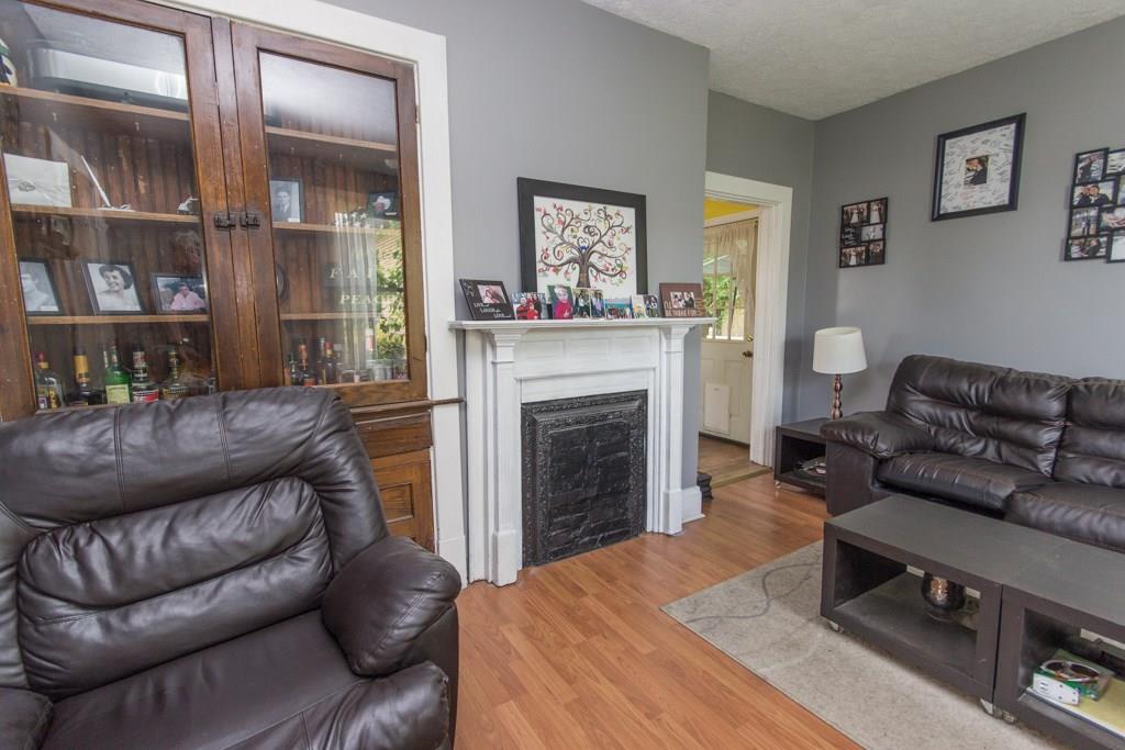 306 Clay Street Rochester, PA 15074 - Photo 3 of 12