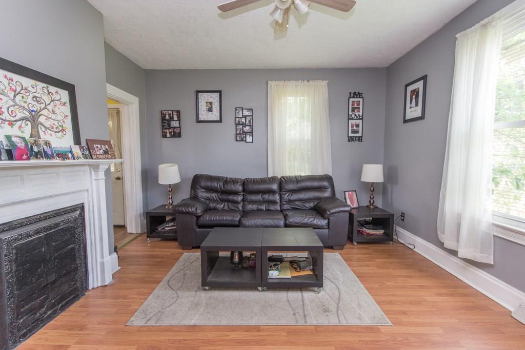 306 Clay Street Rochester, PA 15074 - Photo 4 of 12