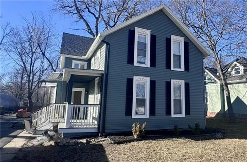 $325,000 | 216 Main Street, Wellsville, KS 66092