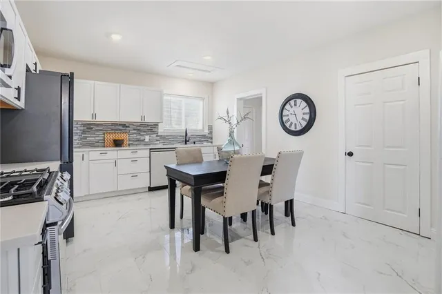 $325,000 | 216 Main Street, Wellsville, KS 66092