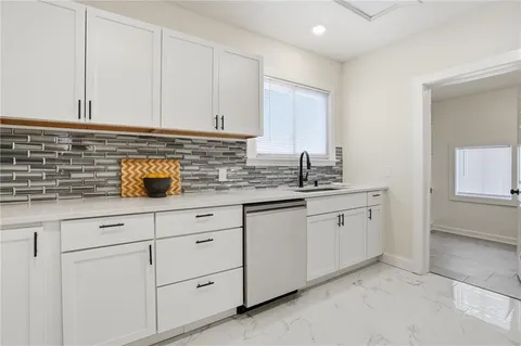 $325,000 | 216 Main Street, Wellsville, KS 66092