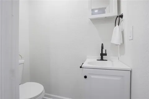 $325,000 | 216 Main Street, Wellsville, KS 66092