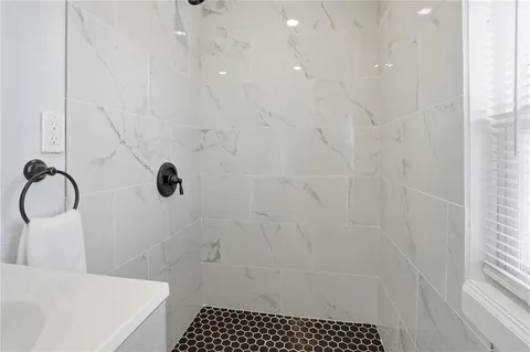 $325,000 | 216 Main Street, Wellsville, KS 66092