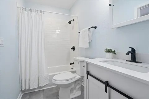 $325,000 | 216 Main Street, Wellsville, KS 66092