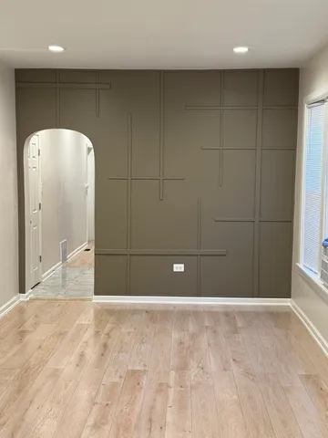 a view of a livingroom with a bathroom