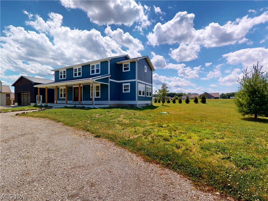 12395 Winchell Road Painesville, OH 44077 - Photo 4 of 46 Turn around driveway