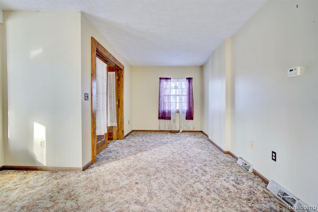 5396 East Atherton Road Burton, MI 48519 - Photo 27 of 59