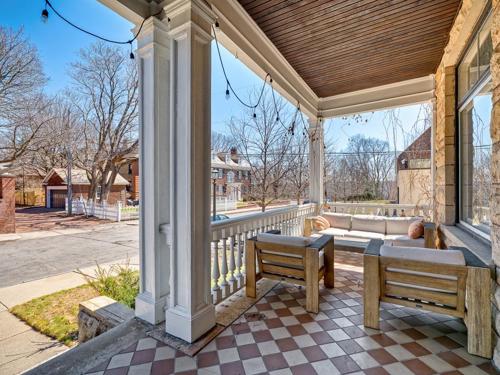 15 Crocus Place St. Paul, MN 55102 - Photo 2 of 38