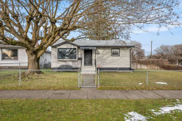 $350,000 | 2927 East Marshall Avenue, Spokane, WA 99207