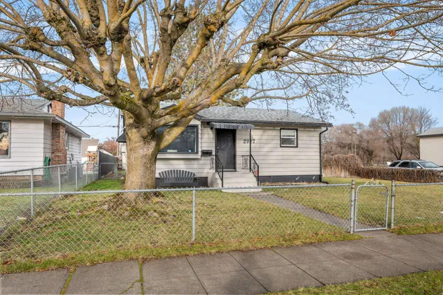 $350,000 | 2927 East Marshall Avenue, Spokane, WA 99207
