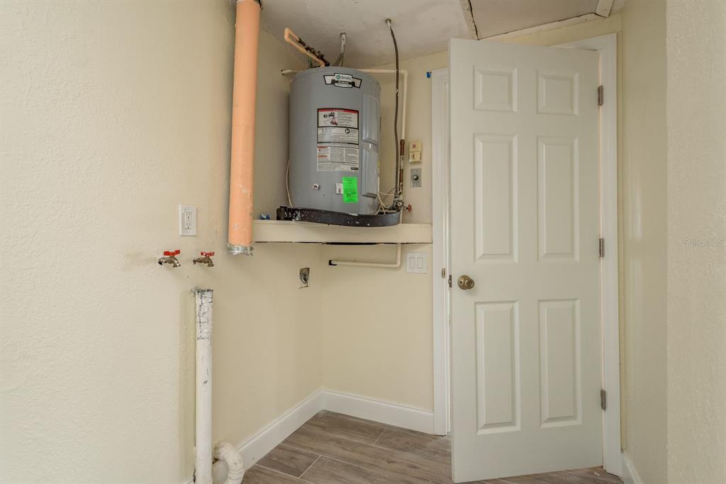 13816 Celida Avenue Hudson, FL 34667 - Photo 25 of 42 a view of bathroom with shower