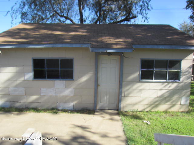 5101 South Bonham Street Amarillo, TX 79110 - Photo 10 of 12 a view of house with a outdoor space