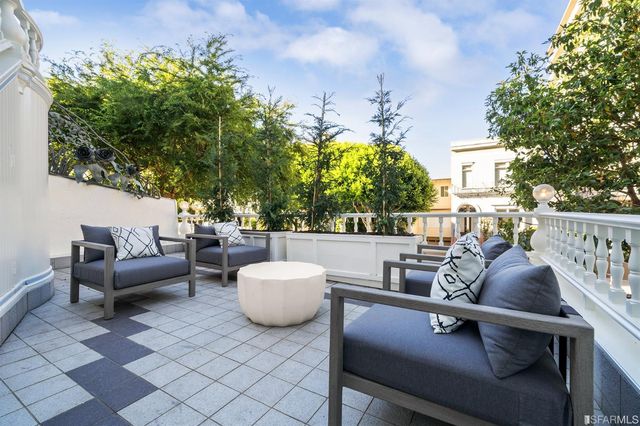 $5,200,000 | 2053 Vallejo Street, San Francisco, CA 94123