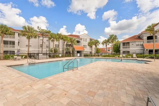 $158,500 | 18001 Richmond Pl Drive, Unit 215, Tampa, FL 33647